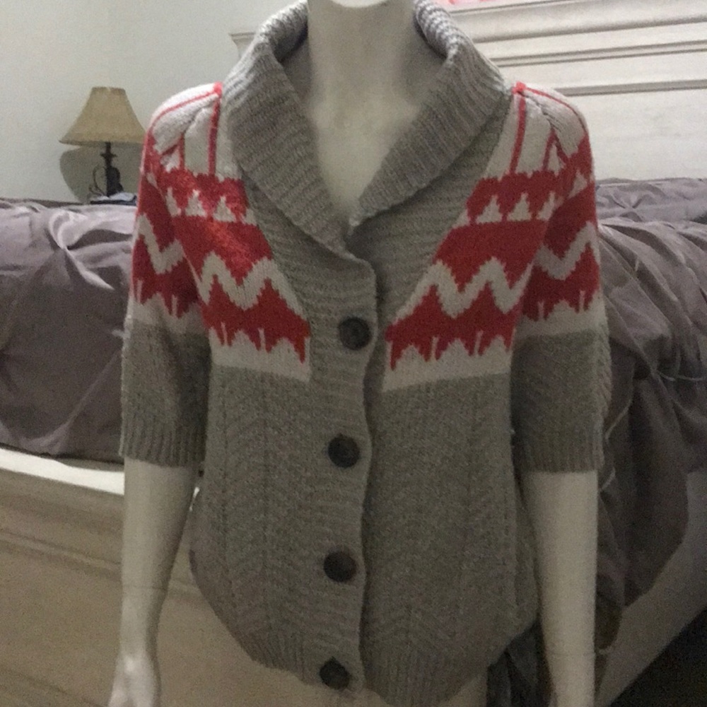 Old Navy red, cream, and white chevron patterned shrug cardigan size M